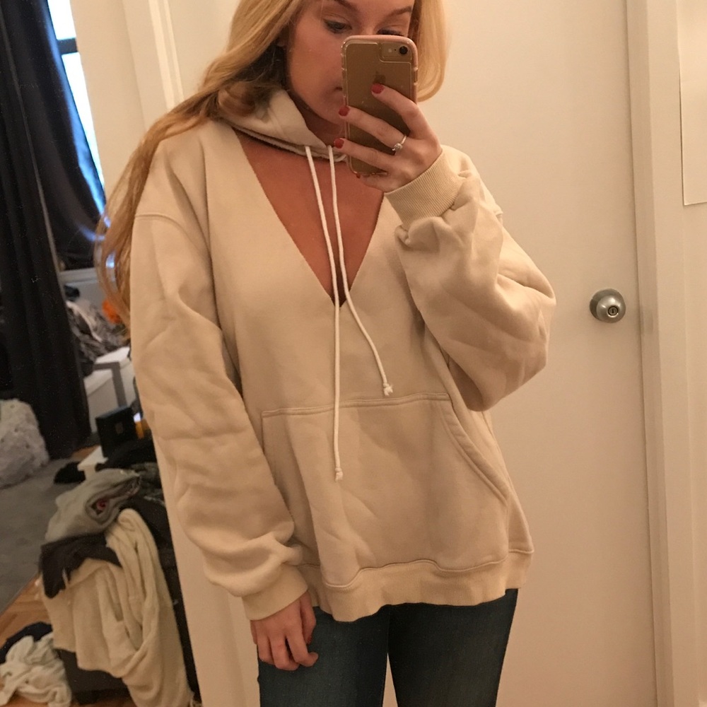 Sweatshirt